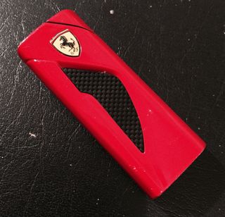Mechero ferrari